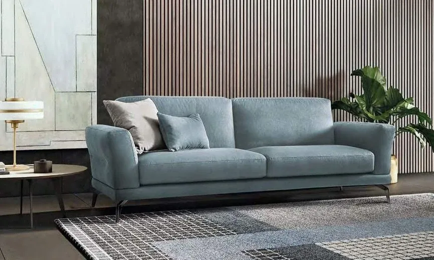 Диван Le Comfort в интерьере гостиной