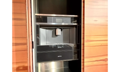 Автоматическая кофемашина Smeg