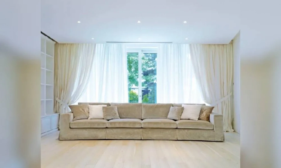 Диван Charme Фабрики Asnaghi Salotti - фото 1