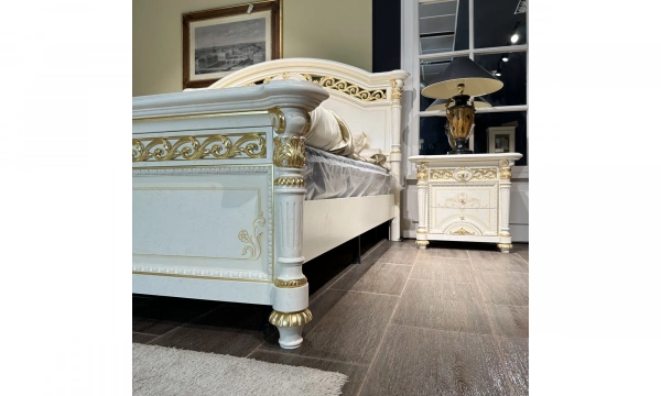 Комплект (кровать + 2 тумбочки) Valderamobili Luigi XVI