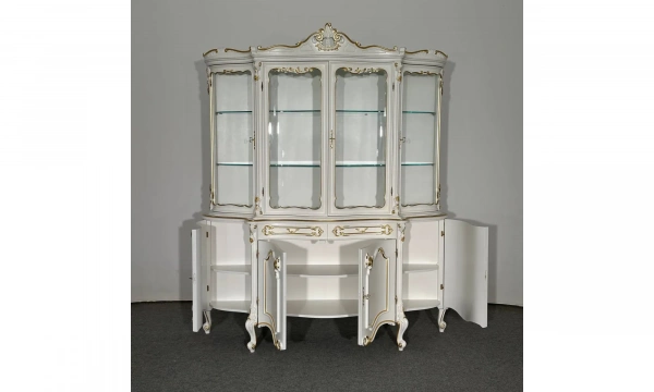 Витрина Pinotti Roberto