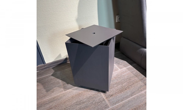 Приставной столик Saloni Vega