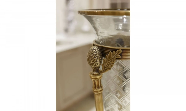 Ваза Eichholtz 91085/301